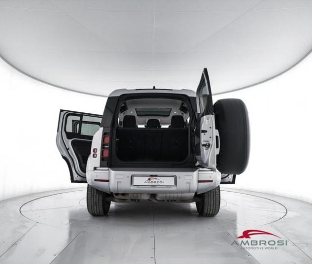 LAND ROVER Defender 110 3.0d i6 mhev SE awd 250cv auto rif. 23749110 - Foto 7