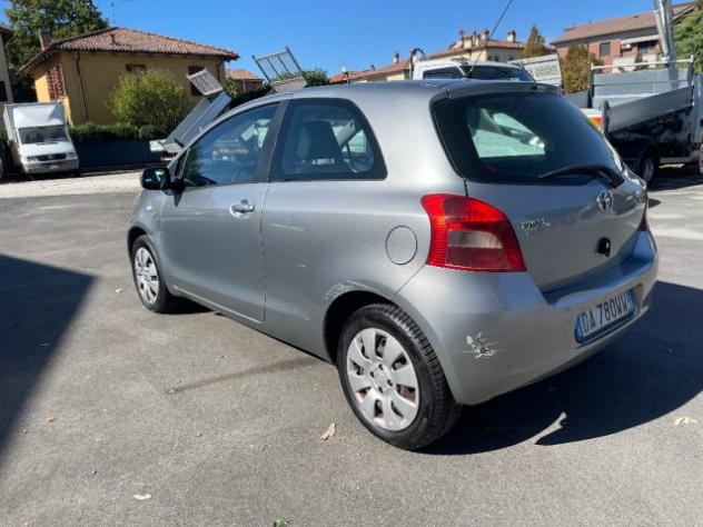 TOYOTA Yaris Verso 1.3i 16V cat Luna '03 rif. 24146070 - Foto 4