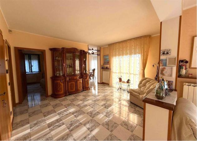 VA0199 - ESCLUSIVA A NOVI APPARTAMENTO "CON SEI LOCALI" - Foto 4