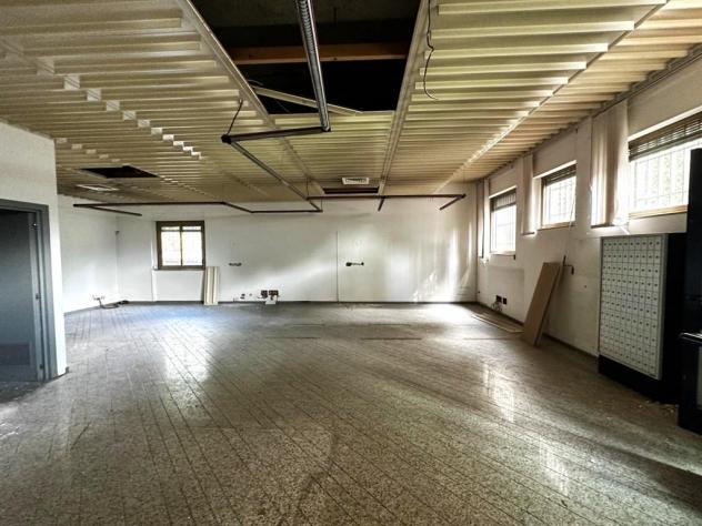 PALAZZINA INTERA UFFICI DA RISTRUTTURARE A OSNAGO - Foto 4