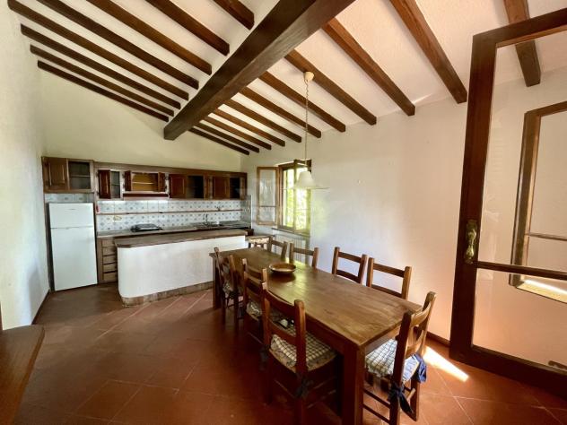 VILLA di 10 vani e di 240 mq (PIETRASANTA) rif. 302 - Foto 6