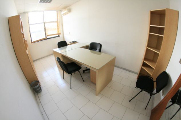 Ufficio/studio indipendente compreso parcheggio - Foto 2