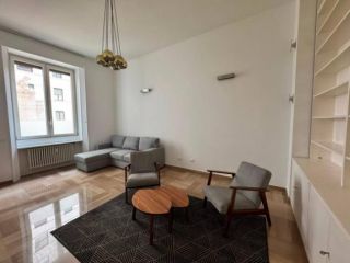 Appartamento di 90 m² con 2 locali in affitto a Milano