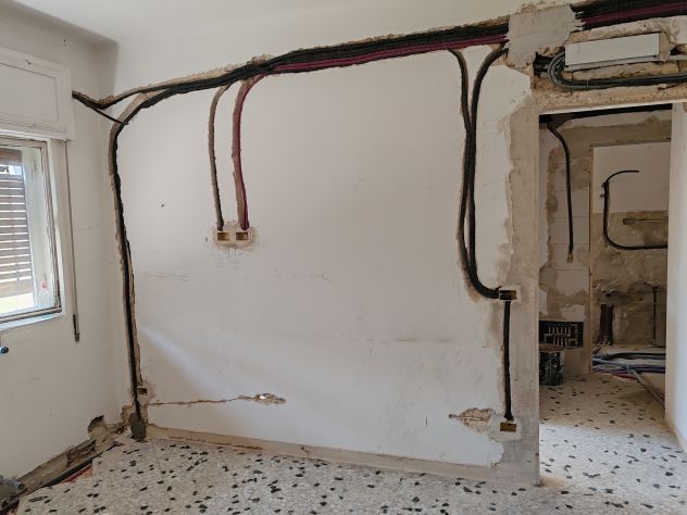 Elettricista (Impianti Elettrici) - Foto 2