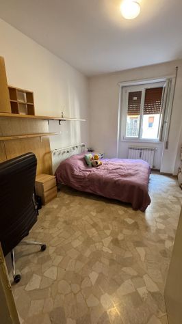 RIF 317-STANZA MATRIMONIALE IN AFFITTO – CENTRO STORICO DI BOLOGNA (VIA MARCONI)