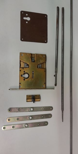 Serratura Quadruplice Destra a spinta per portone Legno ad incasso