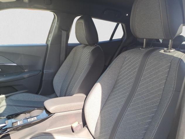 Peugeot 2008 Allure Hybrid 145 e-DCS6 - Foto 10