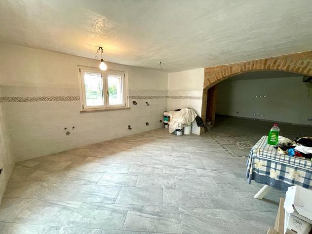 nuova mai abitata: villa singola bifamigliare + giardino mq 1000 + doppio box - Foto 17