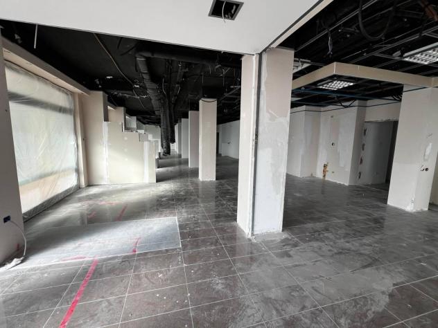 Locale Commerciale - Battipaglia . Rif.: fitpmang2500 - Foto 14