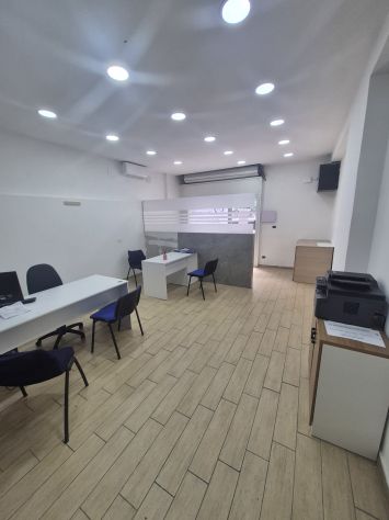 Fuorigrotta - Via Diocleziano - Locale 36 mq - Locato per Investimento - Foto 7