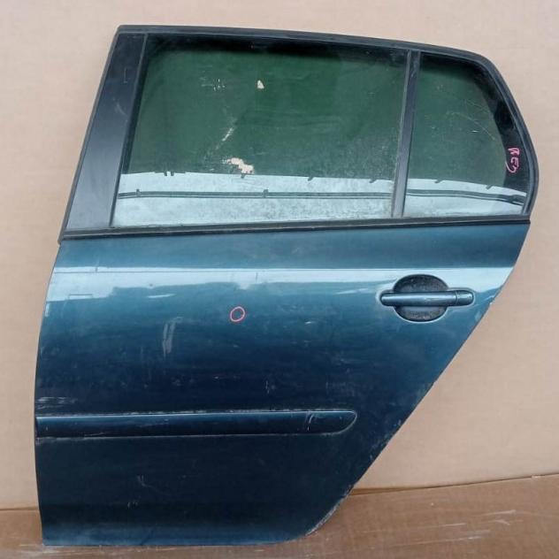 PORTA POST.S. BLU SCURO MET. C/ALZ. E SERR. (Piccoli Segni)  Carrozzeria  Lamierati esterni  Porte  Porta post. sx. VOLKSWAGEN - GOLF 5 - 01-11-2003 -
