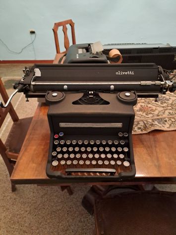 Macchine da scrivere e calcolatrici d'epoca - Foto 2