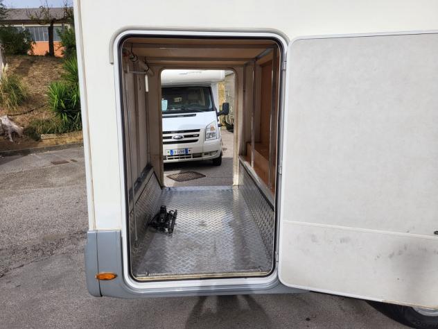 CAMPER RIMOR FORD MANSARDATO GARAGE 6 POSTI MATRIMONIALE CLIMATIZZATORE FOTOVOLTAICO GENERALI USATI - Foto 7