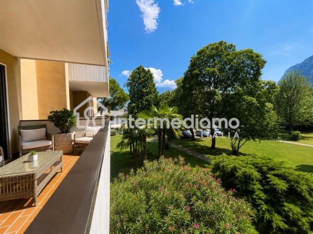 ELEGANTE QUADRILOCALE COMPLETAMENTE RISTRUTTURATO CON TERRAZZO - Foto 2