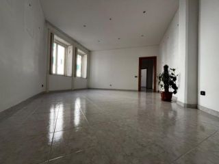 Quadrilocale in affitto a Napoli