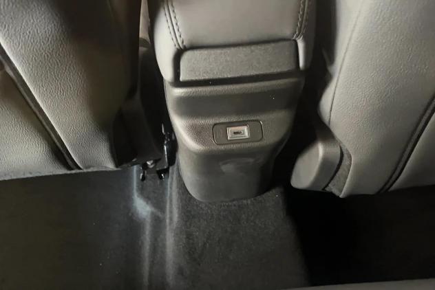 Jeep Avenger e-Hybrid 1.2 MHEV e-Hybrid Turbo Summit #tettoapribile #keyless #portellone #pelle - Foto 10