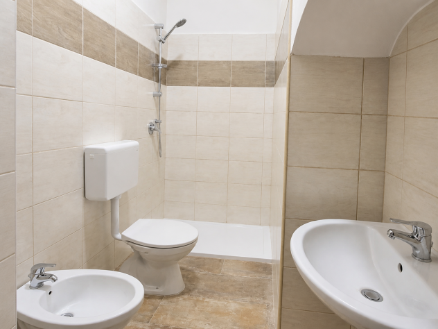 Locale commerciale ristrutturato di 45 m² – Messina, Contesse - Foto 6