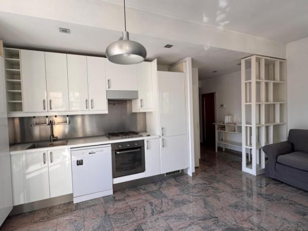 Appartamento di 55 m² con 2 locali e box auto in affitto a Milano