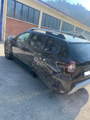 Vari pezzi di ricambio dacia duster - Foto 7