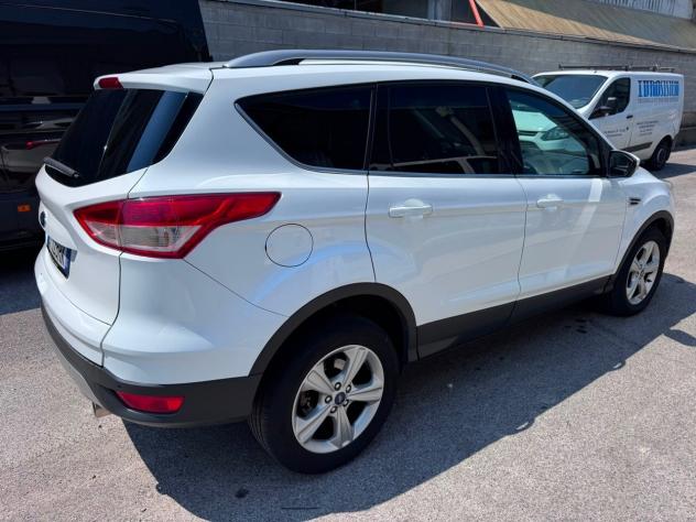 Ford Kuga 2.0 TDCI 140 CV 2WD Titanium - Foto 5