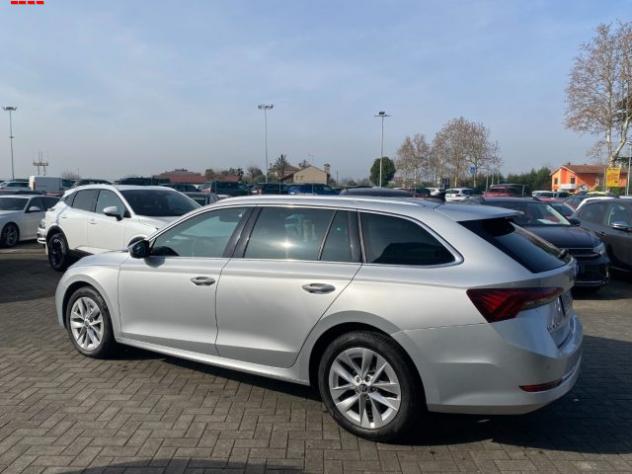 SKODA Octavia 2.0 TDI EVO SCR DSG Wagon Style rif. 23926981 - Foto 6