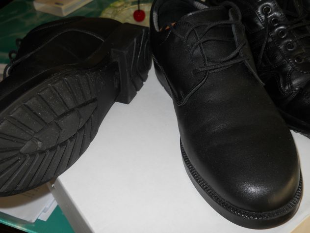 Scarpe in pelle nera - Foto 10