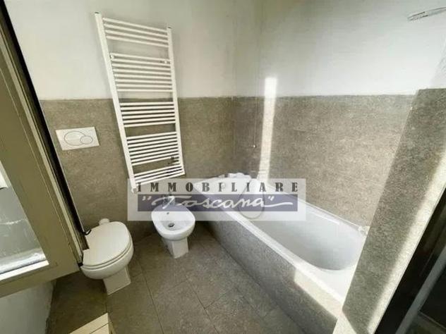 CASA INDIPENDENTE di 10 vani e di 230 mq (VIAREGGIO - Viareggio) rif. A1017 - Foto 14