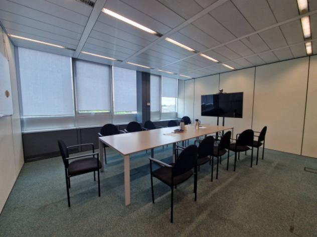 Immobile di 455 m² con più di 5 locali in affitto a Limbiate - Foto 6