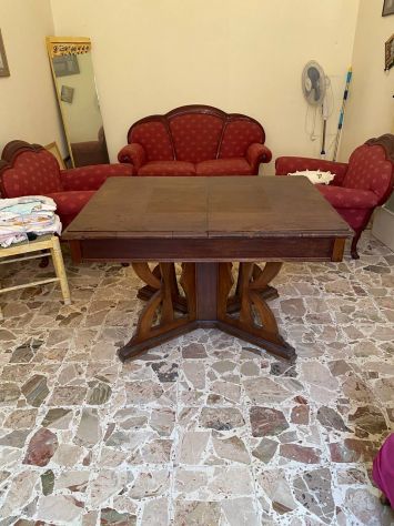 Tavolo Rettangolare in Legno Massiccio – Base Lavorata