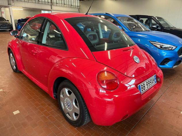 Volkswagen New Beetle 2.0 - Foto 3