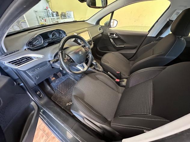 Peugeot 208 1.2benz. Allure - Foto 6
