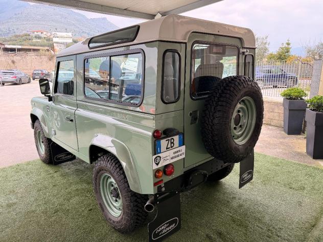 LAND ROVER - Defender 90 2.2 td SW - Foto 4