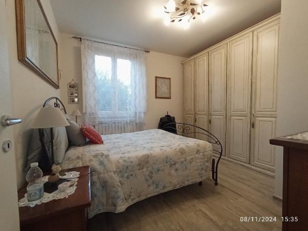 In centro storico , appartamento con ingresso indipendente e giardino privato .
Recente ristrutturazione completa . - Foto 7