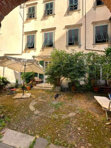 Appartamento in vendita a Lucca 530 mq Rif: 1335705
