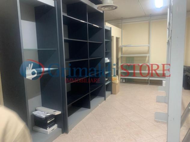 Oltre 3 vetrine in vendita a Campi Salentina - Foto 8