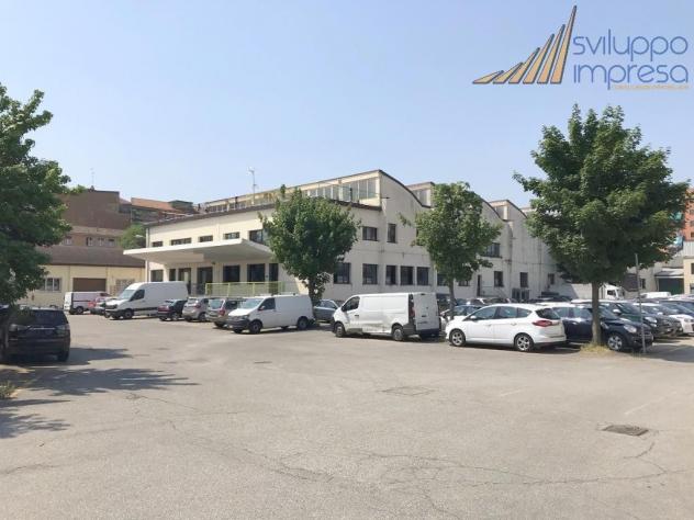 LOCALE AD USO UFFICIO OPEN SPACE ZONA VIALE MONZA - Foto 4