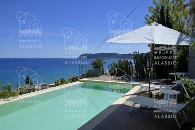 ESCLUSIVA PROPRIETÀ DI PRESTIGIO CON VISTA MARE TOTALE, PISCINA PANORAMICA E DEPENDANCE INDIPENDENTE - Foto 10