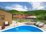 CASA INDIPENDENTE POSIZIONE ALTAMENTE PANORAMICA CON PISCINA