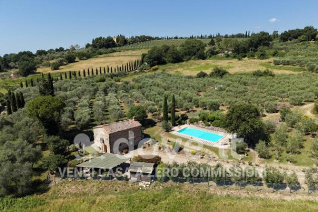 Rustico / Casale di 160 m² con più di 5 locali e posto auto in vendita a Pienza - Foto 9