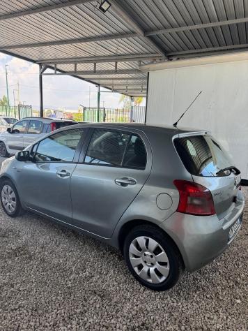 Toyota Yaris 1.4 D-4D 5 porte M-MT Navi - Foto 5