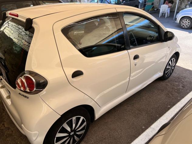 Toyota Aygo 1.0 12V VVT 2011 - Foto 2