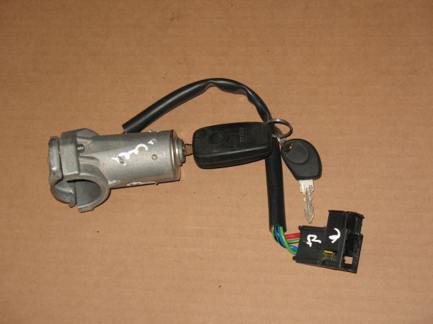 BLOCCHETTO CHIAVE ORIGNALE IVECO DAILY 3.0 ANNO 2010 CON CHIAVE A TELECOMABDO