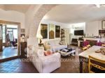 Rustico / Casale di 170 m² con più di 5 locali in vendita a Siena