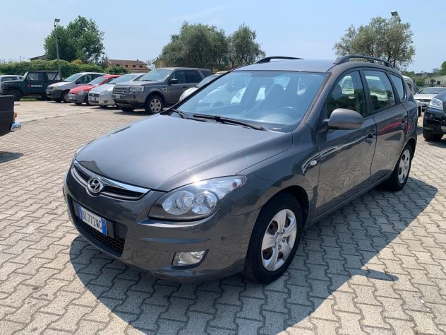 Hyundai i30 CW 1.4 16V 109CV BlueDr. GPL Act.Sp. - Foto 4
