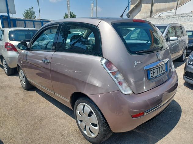 Lancia Ypsilon 1.2 DIVA ANNO 2011 - Foto 3