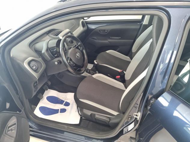 Toyota Aygo 1.0 VVT-i 69 CV 5 porte x-cool - Foto 6