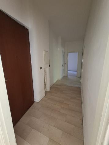 Trilocale luminoso in zona Nord ad Asti - Foto 13