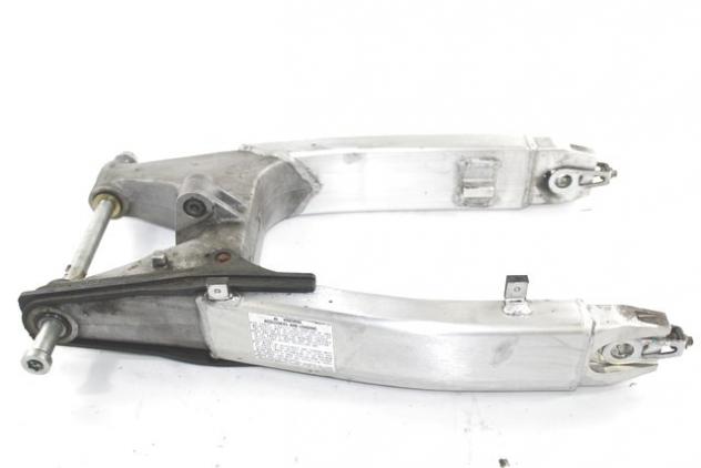 HONDA CBR 600 F 52200MBW000 FORCELLONE POSTERIORE PC35 99 - 00 REAR SWINGARM LEGGERI SEGNI DI USURA - Foto 3
