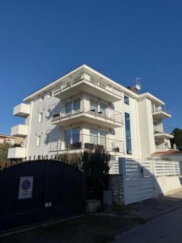 appartamento in vendita a Camaiore in zona Lido di Camaiore