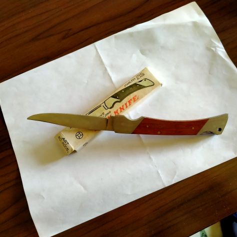 Coltello tattico richiudibile 23 cm per caccia e funghi con gancio antiperduta" - Foto 4